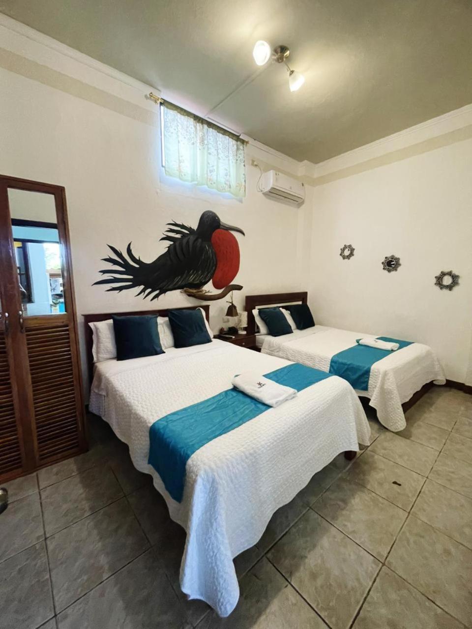 Suite Galarous Island Puerto Ayora  Exterior photo