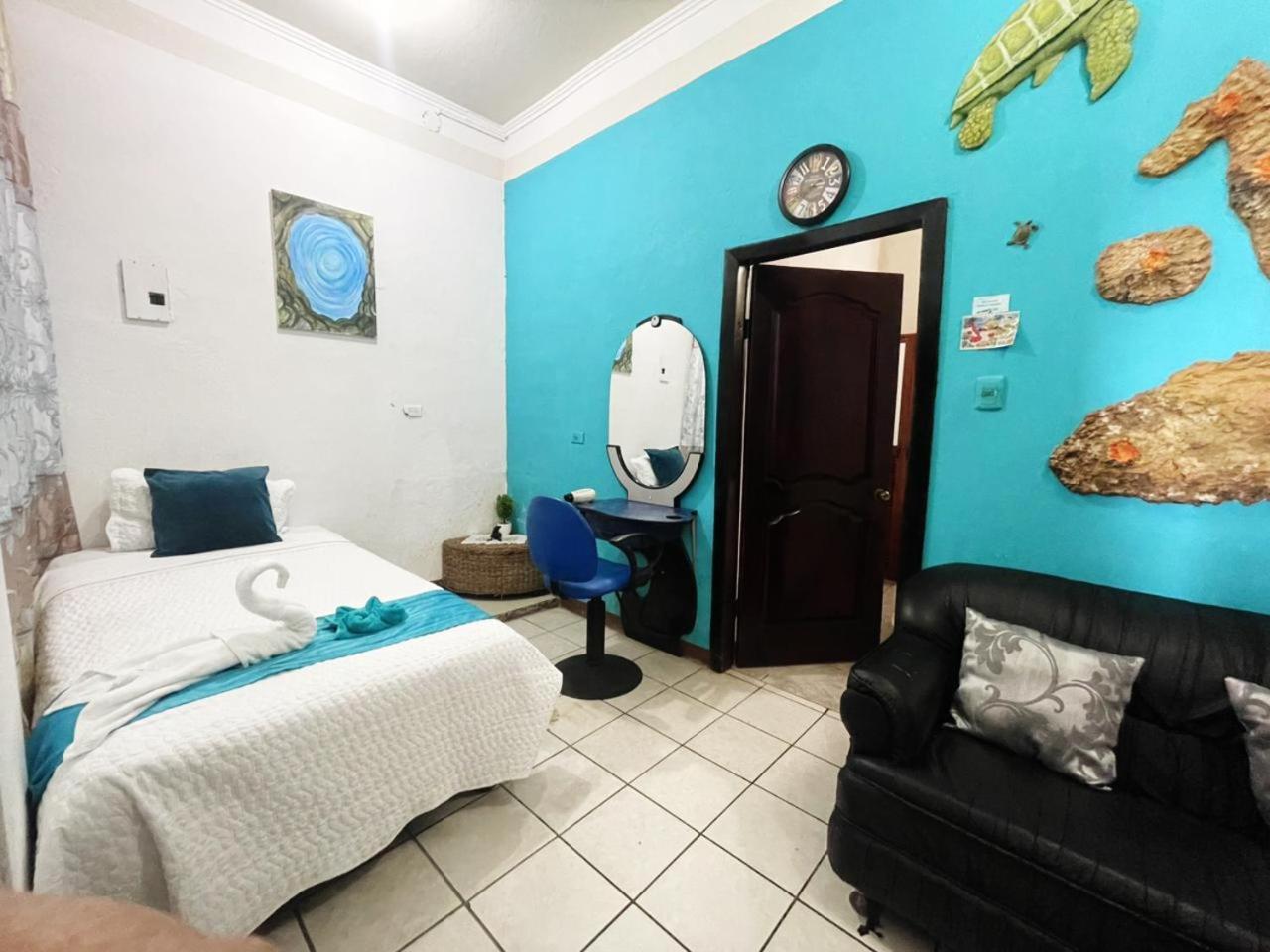 Suite Galarous Island Puerto Ayora  Exterior photo